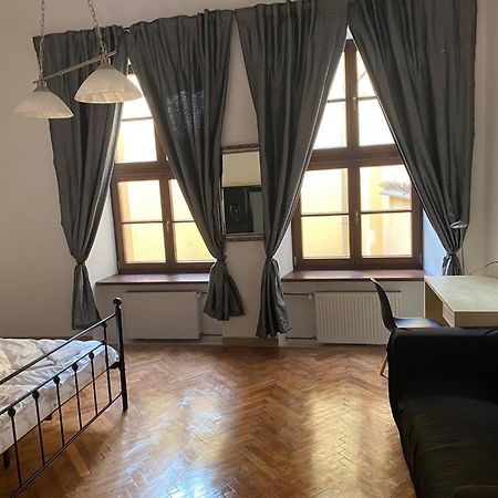 Main Square 18 King Apartament كراكوفيا المظهر الخارجي الصورة