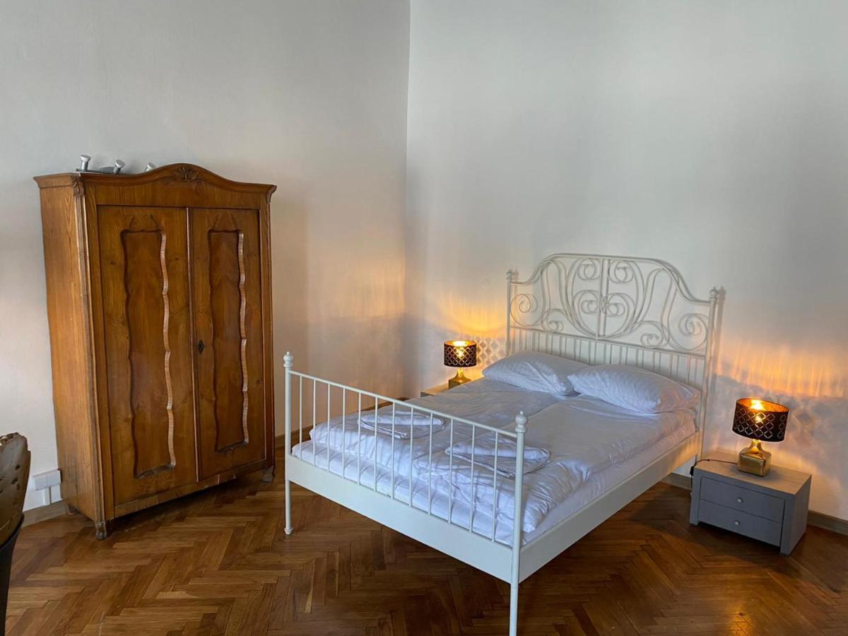 Main Square 18 King Apartament كراكوفيا المظهر الخارجي الصورة
