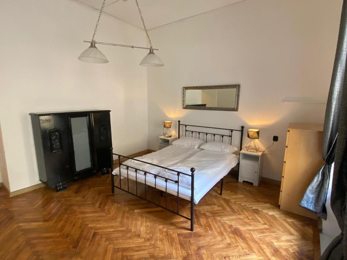 Main Square 18 King Apartament كراكوفيا المظهر الخارجي الصورة